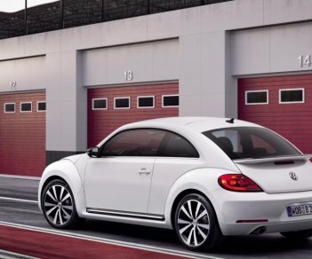 Volkswagen Beetle 2016 2016 - Bán Volkswagen Beetle 2016 đời 2016, màu kem (be), nhập khẩu chính hãng