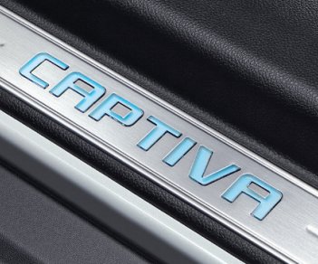 Chevrolet Captiva  2.4  LTZ 2017 - Bán Chevrolet Captiva 2.4 LTZ 2017 xe 7 chỗ full option, chính hãng 835 triệu