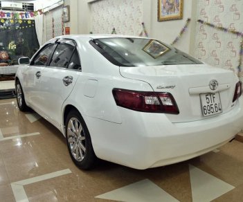 Toyota Camry XLE 2013 - Cần bán gấp Toyota Camry XLE đời 2009, màu trắng, xe nhập giá cạnh tranh