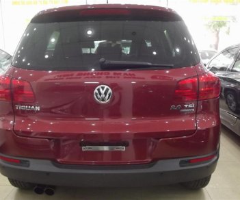 Volkswagen Tiguan 2016 - Volkswagen Tiguan 2.0l đời 2016, màu đỏ, dòng SUV Nhập Đức, LH Hương 0902.608.293 để nhận CTKM