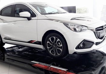 Mazda AZ 2016 - Mazda Vinh, Mazda Nghệ An, Mazda Hà Tĩnh khuyến mãi Tháng 9 lên đến hơn 100tr
