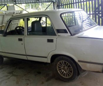Lada 2107   1980 - Bán xe Lada 2107 đời 1980, màu trắng