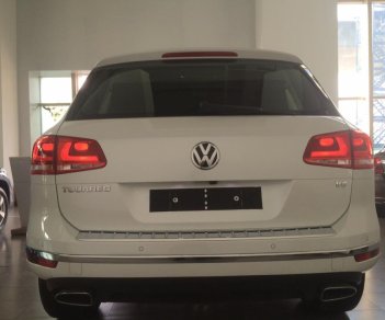 Volkswagen Touareg E 2016 - Touareg 2016 nhập khẩu chính hãng, tặng bảo dưỡng miễn phí 1 năm và dán kính 3M