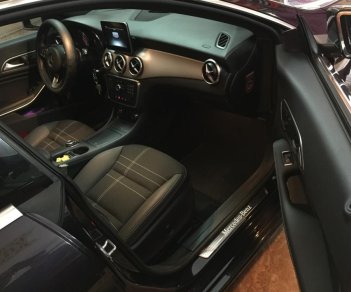 Mercedes-Benz CLA   200 2015 - Cần bán xe Mercedes CLA200 sản xuất 2015, màu đen, nhập khẩu