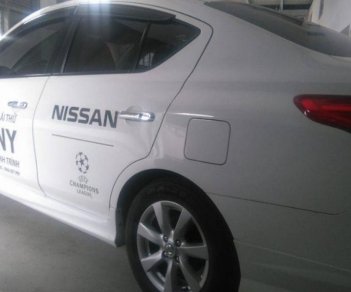 Nissan Sunny  MT  2016 - Cần bán xe Nissan Sunny MT 2016, màu trắng