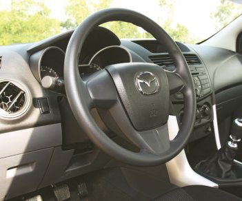 Mazda BT 50 4X4 2016 - Bán ô tô Mazda BT 50 4X4 đời 2016, màu trắng, xe nhập