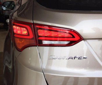Hyundai Santa Fe CKD 2016 - Bán xe Hyundai Santa Fe đời 2016, màu nâu