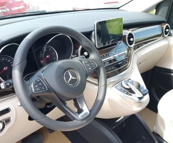 Mercedes-Benz V-Class V220 CDI Avantgarde 2016 - Cần bán xe Mercedes V220 CDI Avantgarde sản xuất 2016, màu trắng, nhập khẩu