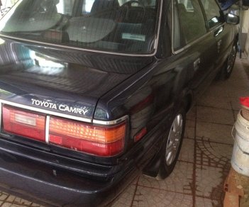 Toyota Camry LE 1989 - Cần bán gấp Toyota Camry LE đời 1989, xe nhập