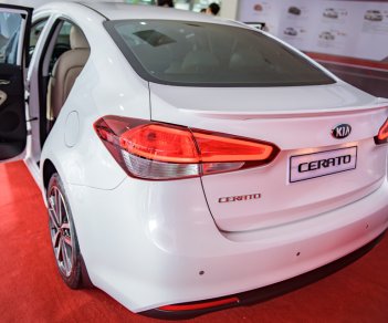 Kia Cerato 1.6 MT 2018 - Giá bán Kia Cerato 1.6 MT tại Kia Phạm Văn Đồng, giảm giá sốc tháng 5/2018, mua xe chỉ với 120 triệu - Lh: 0938809627