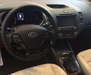 Kia Cerato 1.6 MT 2018 - Giá bán Kia Cerato 1.6 MT tại Kia Phạm Văn Đồng, giảm giá sốc tháng 5/2018, mua xe chỉ với 120 triệu - Lh: 0938809627