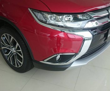 Mitsubishi Stavic 2016 - Cần bán xe Outlander nhập khẩu, giá xe tốt, hỗ trợ vay nhanh tại thị trường Quảng Nam, LH Quang: 0905596067