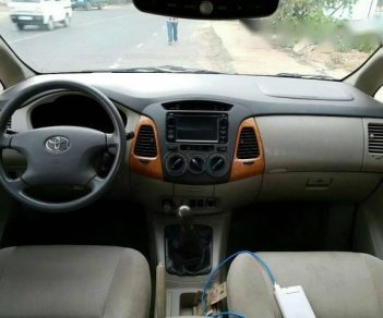 Toyota Innova  2 0G   2011 - Cần bán xe Toyota Innova 2 0G năm 2011, màu bạc xe gia đình, giá tốt