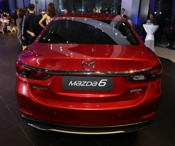 Mazda 6 2.0 2017 - Bán xe Mazda 6 2.0 Facelift năm 2017, đủ màu, giao xe trong ngày, hỗ trợ trả góp 90%. L/H: 0938.90.68.63