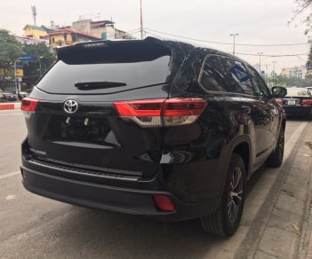 Toyota Highlander LE 2018 - Bán xe Toyota Highlander Le sản xuất 2018, màu nâu, xe nhập