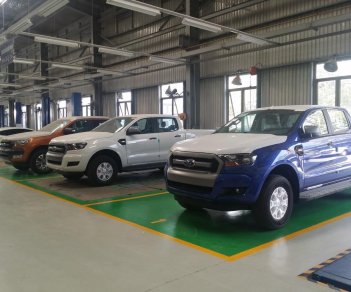 Ford Ranger XL Base 4X4 MT 2017 - Bảng giá xe Ford Ranger 2018, khuyến mãi tới 81tr giao xe ngay, trả góp 90%, lãi suất thấp - Tell 0988341382