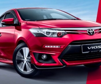 Toyota Vios 1.5E MT 2017 - Bán xe Toyota Vios 1.5E MT đời 2018, màu đỏ, trả góp 80%