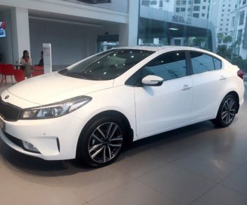 Kia Cerato 2017 - Kia Cerato giá tốt nhất Hà Nội, chỉ cần 150tr lấy xe về ngay hỗ trợ vay ngân hàng không cần chứng minh thu nhập