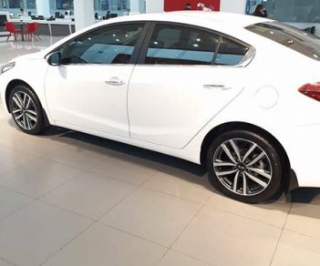 Kia Cerato 2017 - Kia Cerato giá tốt nhất Hà Nội, chỉ cần 150tr lấy xe về ngay hỗ trợ vay ngân hàng không cần chứng minh thu nhập