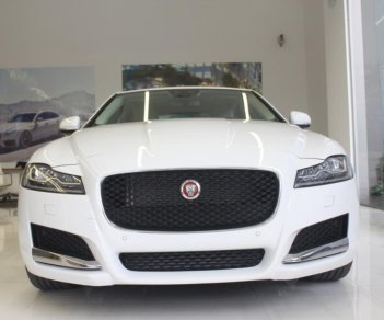 Jaguar XF Prestige 2017 - Bán xe Jaguar XF Prestige trắng, gọi 0918842662 để được ưu đãi lớn, tặng bảo dưởng, bảo hành, xe giao ngay