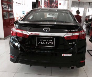 Toyota Corolla altis 1.8G MT 2018 - Cần bán xe Toyota Corolla Altis 1.8G MT năm 2018, màu trắng, cam kết giá tốt nhất Sài Gòn