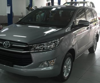 Toyota Innova 2.0E 2019 - Toyota Innova 2.0E số sàn 2019, giao xe ngay