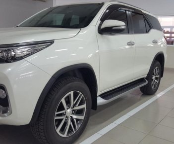 Toyota Fortuner V (4x4) AT 2017 - Bán Toyota Fortuner V (4x4) AT đời 2017, nhập khẩu chính hãng, luôn có xe giao sớm