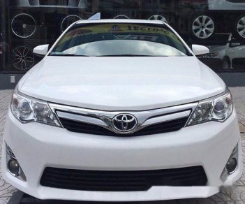Toyota Camry XLE 2015 - Bán xe Toyota Camry XLE đời 2015, màu trắng, xe nhập