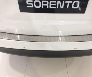 Kia Sorento 2018 - Bán ô tô Kia Sorento GAT đời 2018, 7 chỗ, màu trắng, Kia Nha Trang