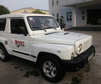 Kia Jeep 2002 - Cần bán xe ô tô Kia - Jeep màu trắng sản xuất năm 2002. Xe số sàn nhập khẩu Hàn Quốc