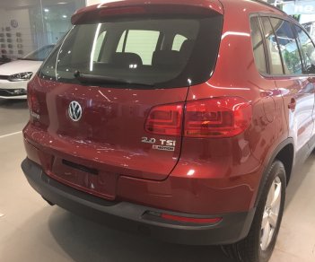 Volkswagen Tiguan GP 2016 - Xe nhập gầm cao Volkswagen Tiguan 2.0l GP đời 2016, màu đỏ mận, tặng 209 triệu tiền mặt, LH Hương: 0902.608.293