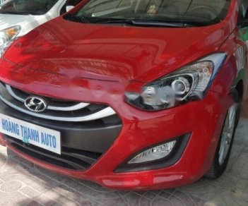 Hyundai i30 2013 - Cần bán gấp Hyundai i30 đời 2013, màu đỏ, nhập khẩu như mới