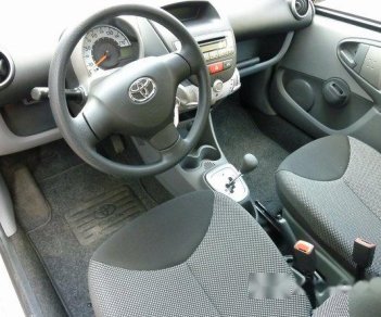 Toyota Aygo 2010 - Cần bán xe Toyota Aygo đời 2010, màu bạc, nhập từ Đức