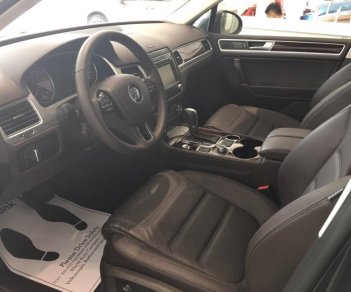Volkswagen Touareg GP 2016 - Dòng SUV nhập Đức Volkswagen Touareg 3.6L FSI GP, màu bạc. Hỗ trợ trả góp 80%, LH Hương 0902.608.293