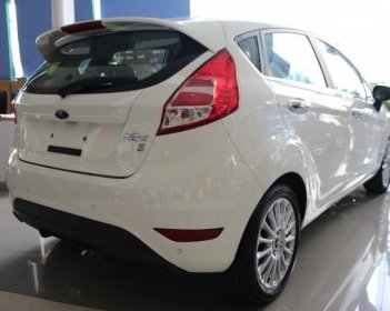 Ford Fiesta 1.5AT 2018 - Bán xe Ford Fiesta năm 2018, màu trắng, giá cạnh tranh