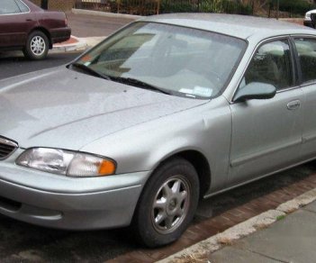 Mazda 626 1994 - Bán Mazda 626 đời 1994, màu bạc xe gia đình, giá 120tr