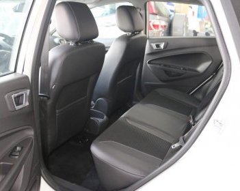 Ford Fiesta 1.5AT 2018 - Bán xe Ford Fiesta năm 2018, màu trắng, giá cạnh tranh