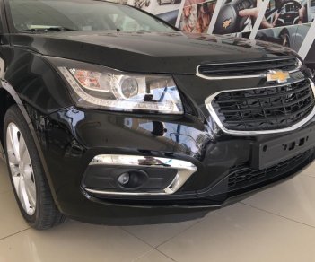 Chevrolet Cruze LTZ 1.8L 2017 - Bán xe Chevrolet Cruze LTZ 2017, hỗ trợ trên 60tr, trả góp 80%, gọi ngay 0981351282