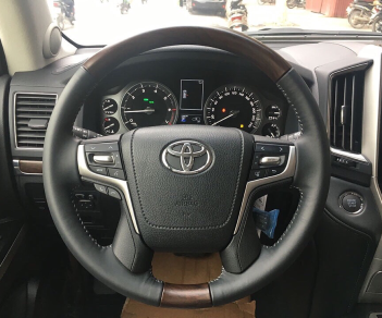 Toyota Land Cruiser VX-R   2017 - Bán Toyota Land Cruiser VX-R 2017 nhập khẩu Trung Đông