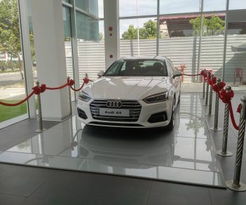 Audi A5 2017 - Bán xe Audi A5 sản xuất 2017, màu trắng, xe nhập