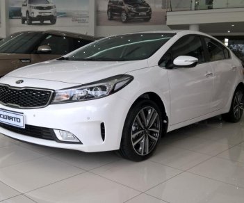 Kia Cerato 2018 - Bán Kia Cerato 2018 - Giảm giá cực khủng - Quà tặng hấp dẫn, trả trước chỉ 200 triệu- Call: 0902 098 111