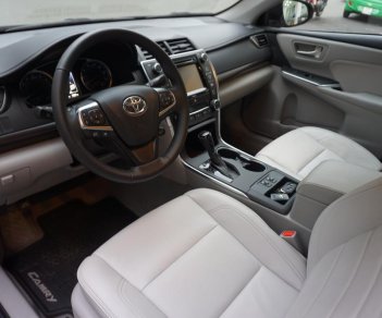 Toyota Camry XLE 2015 - Bán ô tô Toyota Camry XLE đời 2015, màu xám (ghi), nhập khẩu nguyên chiếc
