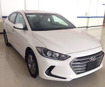 Hyundai Elantra 2018 - Bán Hyundai Elantra đời 2018, giá cạnh tranh