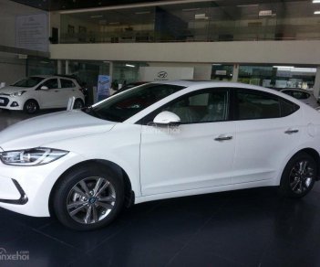 Hyundai Elantra 2018 - Bán Hyundai Elantra đời 2018, giá cạnh tranh