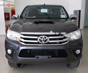 Toyota Hilux G MT 2017 - Cần bán Toyota Hilux G MT đời 2017, màu xám, xe nhập, giá 843tr