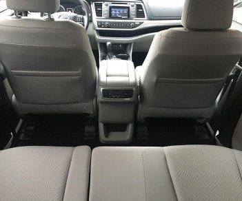 Toyota Highlander LE 2.7L  2017 - Bán ô tô Toyota Highlander LE đời 2017, màu đen, nhập khẩu