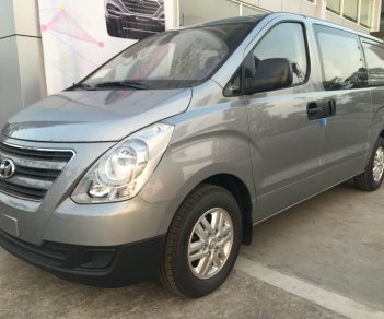 Hyundai Starex 2017 - Cần bán Hyundai Starex 2017 màu xám