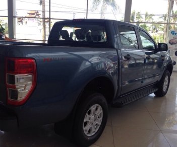 Ford Ranger XLS 4x2 AT 2017 - Bán xe Ford Ranger XLS 4x2 AT đời 2017, màu xanh thiên thanh, nhập khẩu chính hãng