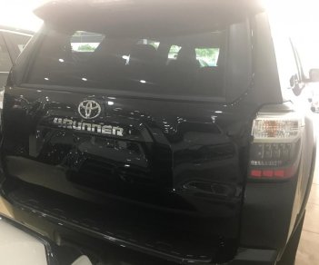 Toyota 4 Runner SR5 2016 - Bán Toyota 4Runner sản xuất tại Mỹ, màu đen, mới 100%, giao ngay xe và giấy tờ