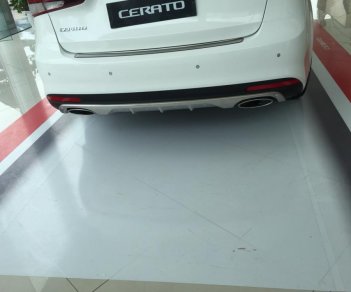 Kia Cerato 2018 - Bán Kia Cerato sản xuất 2018 màu trắng, 498 triệu, liên hệ: 0966 199 109